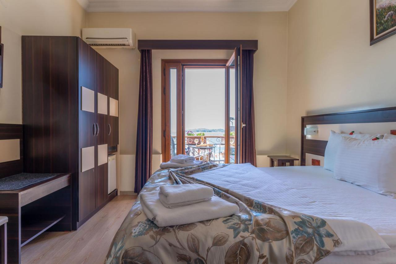 Hotel Karacam Foça Ngoại thất bức ảnh